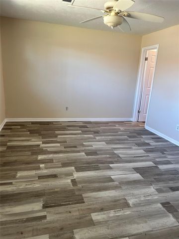 3822 Ebbtide Drive, Houston, TX 77045