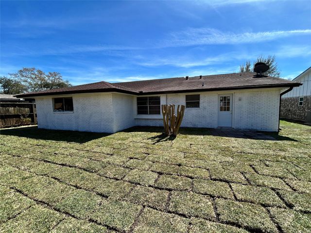 3822 Ebbtide Drive, Houston, TX 77045
