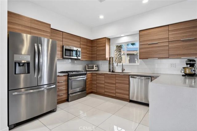 9640 S Hoylake, Desert Hot Springs, CA 92240