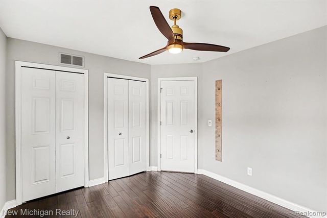 46161 S Manitou Court, Utica, MI 48317