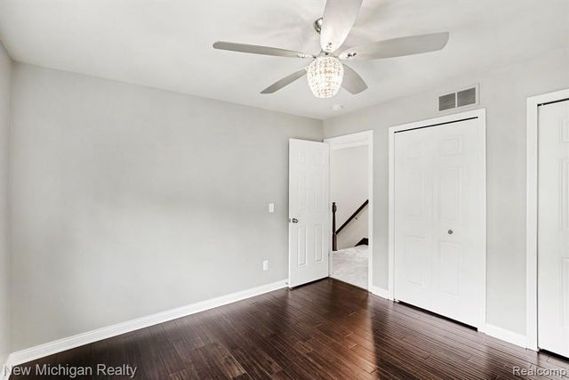 46161 S Manitou Court, Utica, MI 48317
