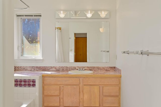 4806 La Cienega Street NW, Albuquerque, NM 87107