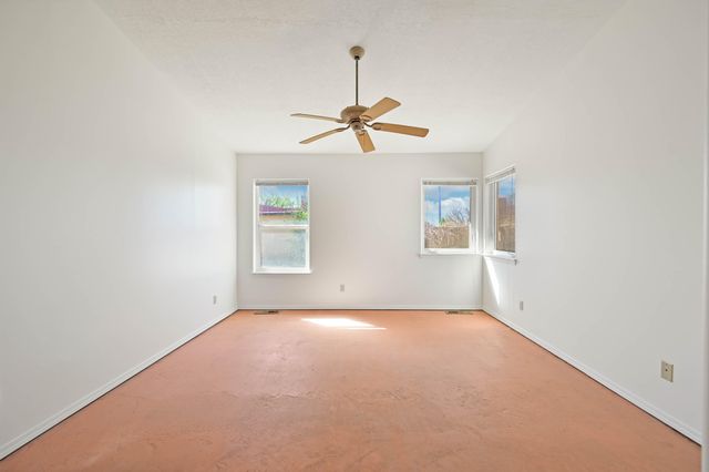 4806 La Cienega Street NW, Albuquerque, NM 87107
