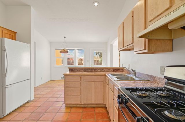 4806 La Cienega Street NW, Albuquerque, NM 87107