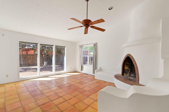 4806 La Cienega Street NW, Albuquerque, NM 87107