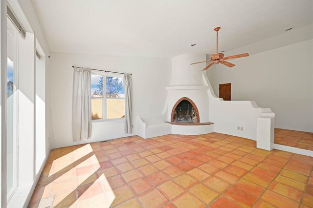 4806 La Cienega Street NW, Albuquerque, NM 87107