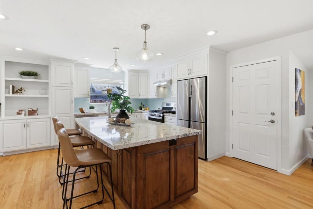 Image 11 of property listing at 5216 Selma Avenue, Fremont, CA 94536