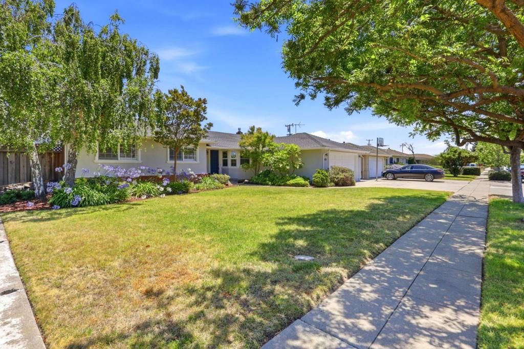 Image 2 of property listing at 5216 Selma Avenue, Fremont, CA 94536