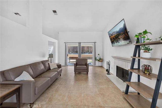 20096 Fallen Leaf Drive, Perris, CA 92570