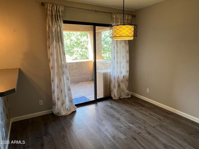 7502 E THOMAS Road 204, Scottsdale, AZ 85251