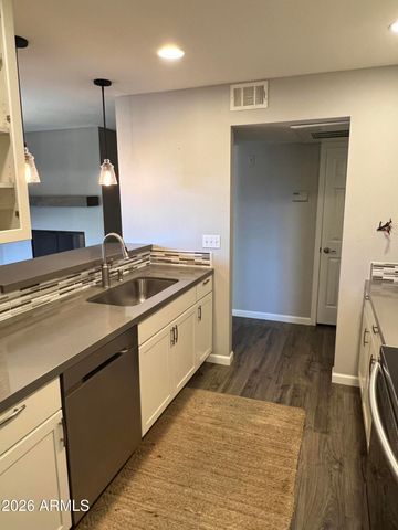 7502 E THOMAS Road 204, Scottsdale, AZ 85251