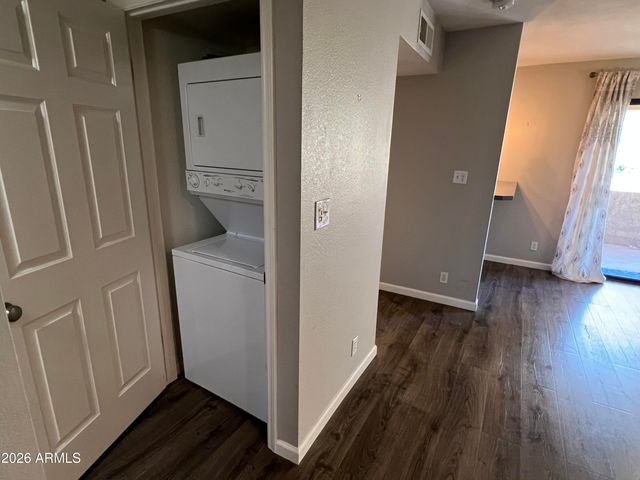 7502 E THOMAS Road 204, Scottsdale, AZ 85251