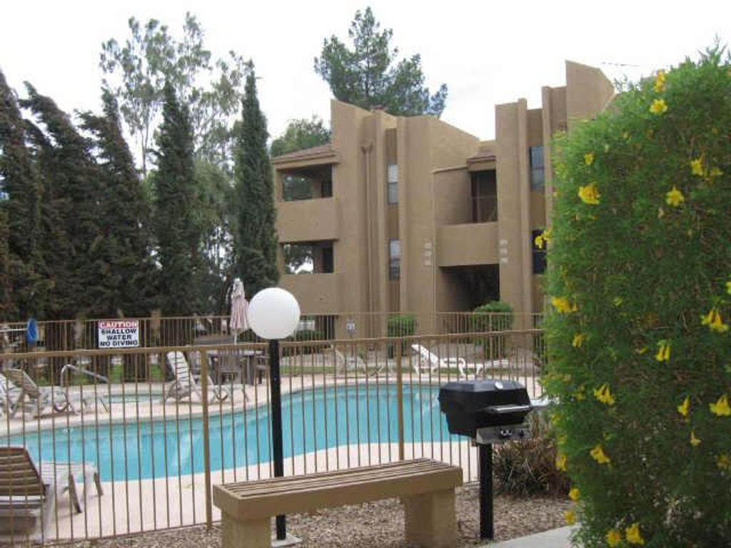 7502 E THOMAS Road 204, Scottsdale, AZ 85251
