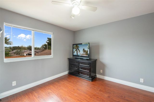 2050 NW 37th Ave, Coconut Creek, FL 33066