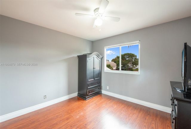 2050 NW 37th Ave, Coconut Creek, FL 33066