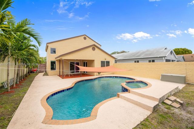 2050 NW 37th Ave, Coconut Creek, FL 33066