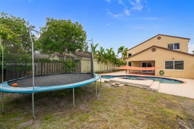 2050 NW 37th Ave, Coconut Creek, FL 33066