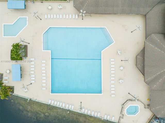 2050 NW 37th Ave, Coconut Creek, FL 33066