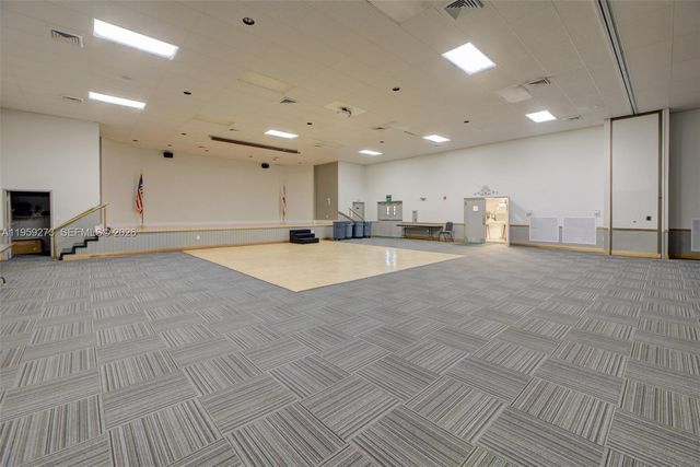 2050 NW 37th Ave, Coconut Creek, FL 33066