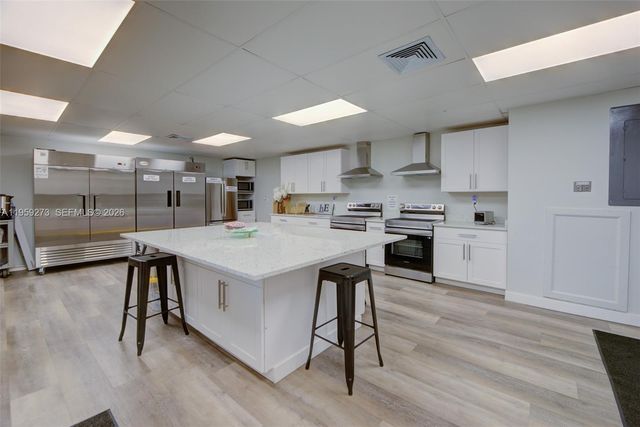 2050 NW 37th Ave, Coconut Creek, FL 33066