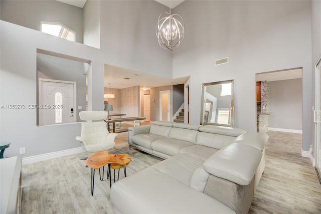 2050 NW 37th Ave, Coconut Creek, FL 33066