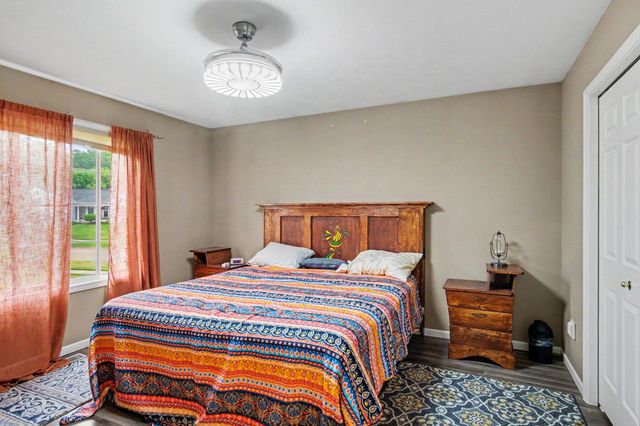 6878 Lake Bluff Drive NE, Comstock Park, MI 49321