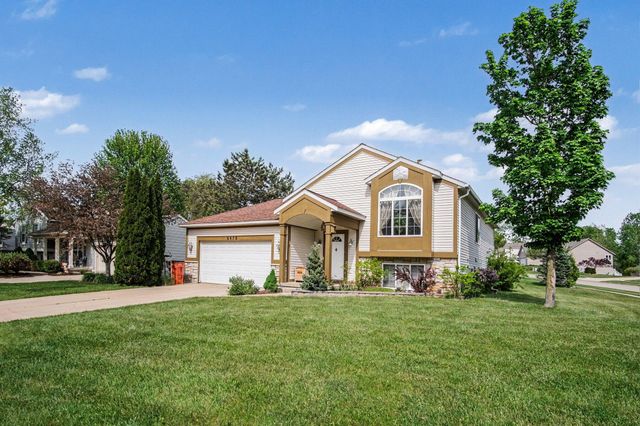 6878 Lake Bluff Drive NE, Comstock Park, MI 49321