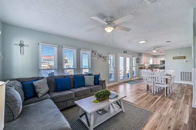 4413 Tampico Way, Galveston, TX 77554