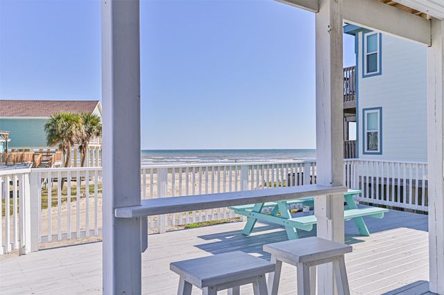 4413 Tampico Way, Galveston, TX 77554