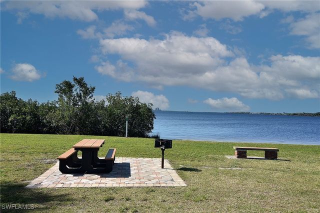 1721 Cascade WAY, North Fort Myers, FL 33917
