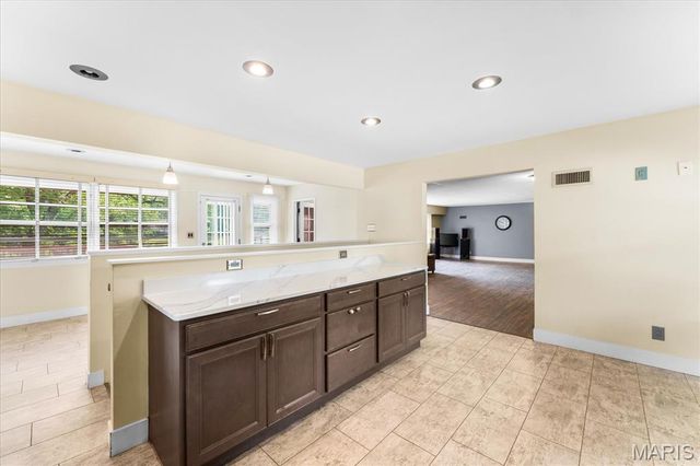 1 Debby Lane, Belleville, IL 62223
