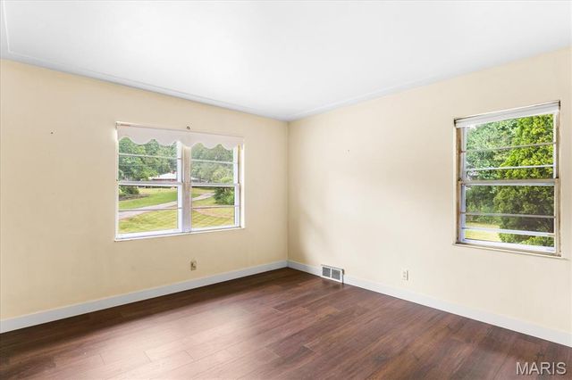 1 Debby Lane, Belleville, IL 62223