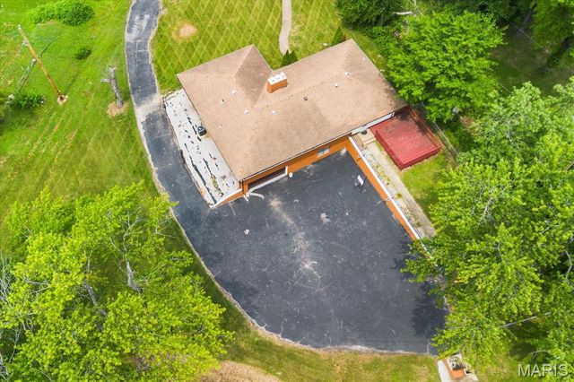1 Debby Lane, Belleville, IL 62223