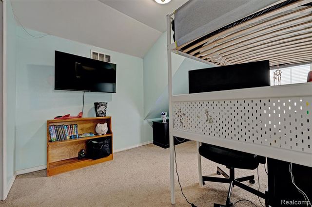 126 N North Shore Drive, Lake Orion, MI 48362