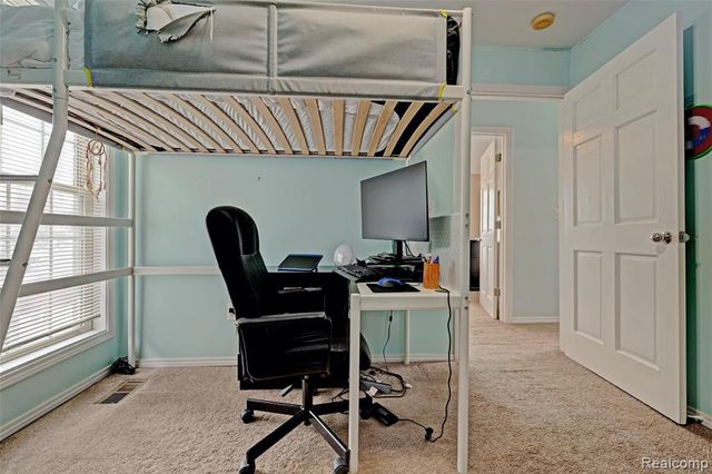 126 N North Shore Drive, Lake Orion, MI 48362