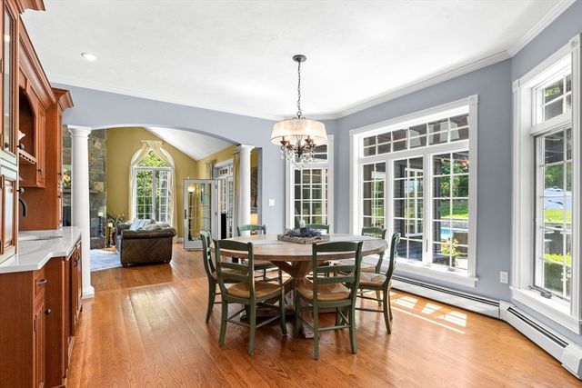 4 Crescent Meadow Ln, Georgetown, MA 01833