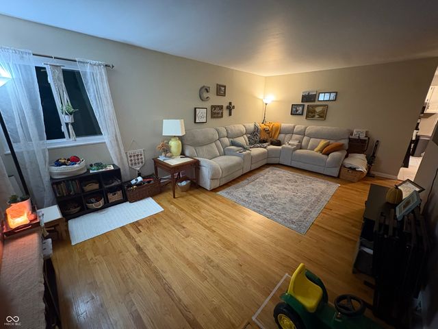 7046 W 100 N, Greenfield, IN 46140