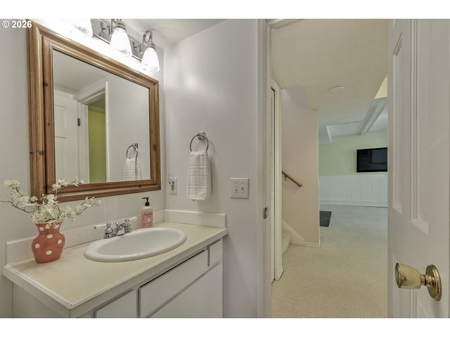 14395 Sw 27TH Ct, Beaverton, OR 97008