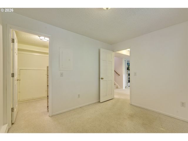 14395 Sw 27TH Ct, Beaverton, OR 97008