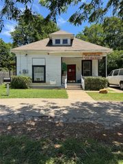 768 N Saint Augustine Drive, Dallas, TX 75217