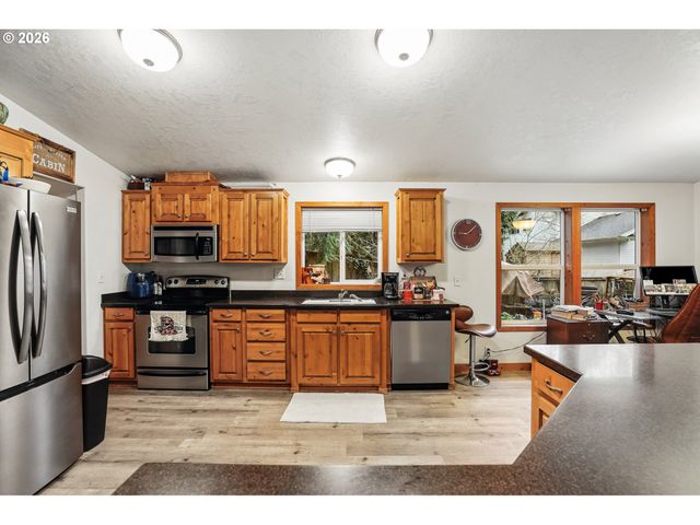 15212 Se RIVER FOREST Dr, Milwaukie, OR 97267