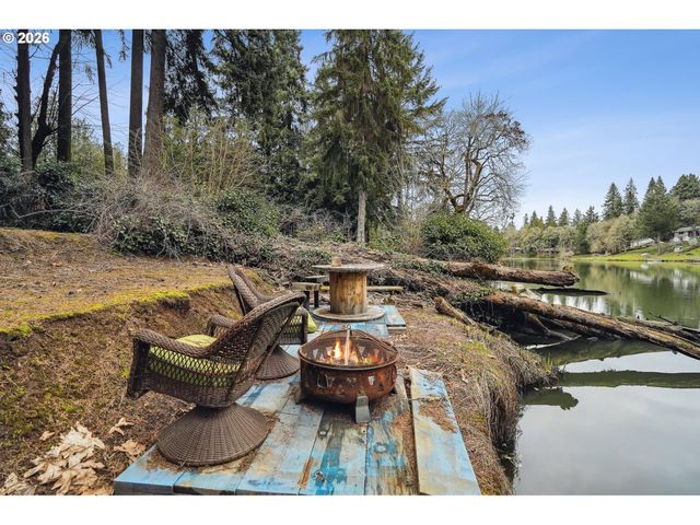 15212 Se RIVER FOREST Dr, Milwaukie, OR 97267