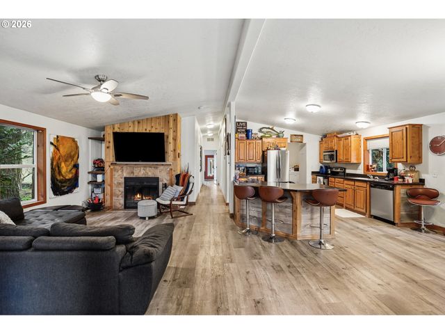 15212 Se RIVER FOREST Dr, Milwaukie, OR 97267