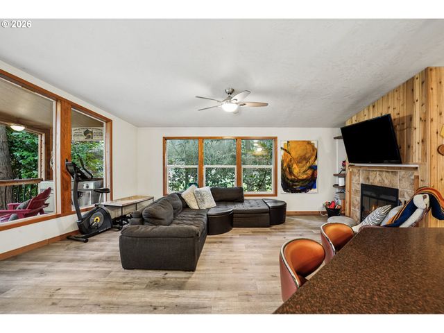 15212 Se RIVER FOREST Dr, Milwaukie, OR 97267