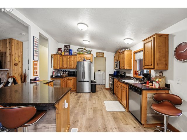 15212 Se RIVER FOREST Dr, Milwaukie, OR 97267