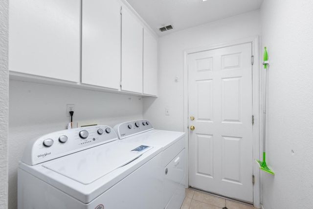 8600 Heritage Hill Dr, Elk Grove, CA 95624