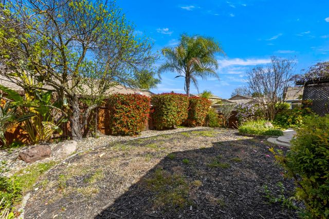 8600 Heritage Hill Dr, Elk Grove, CA 95624