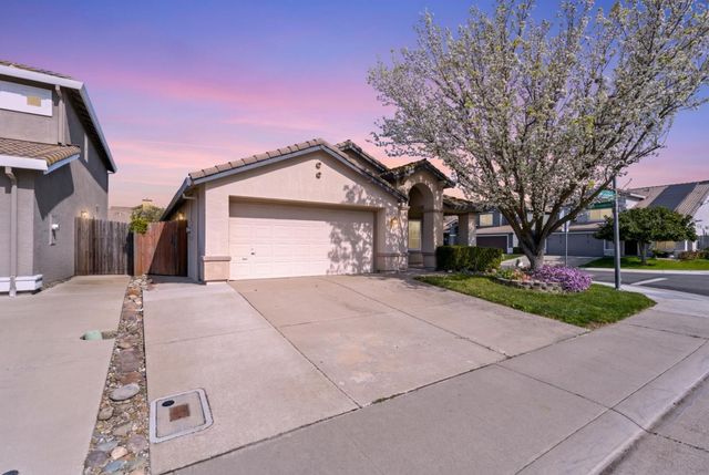 8600 Heritage Hill Dr, Elk Grove, CA 95624