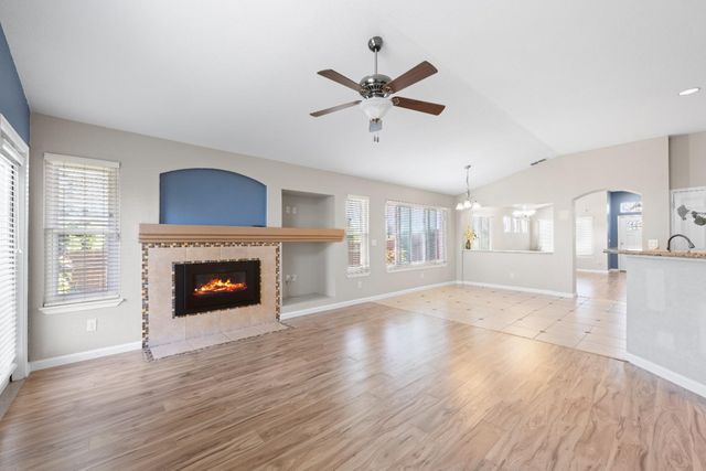 8600 Heritage Hill Dr, Elk Grove, CA 95624