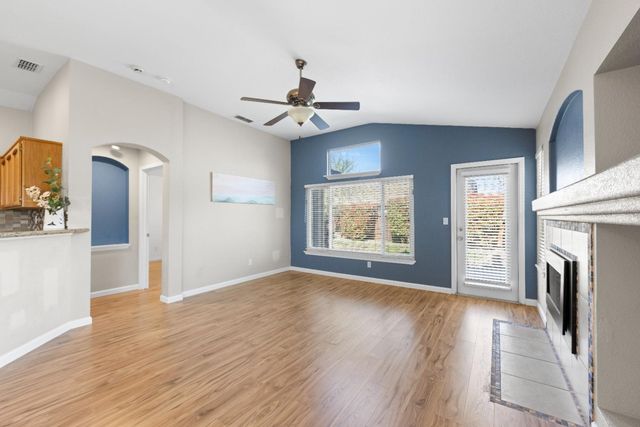 8600 Heritage Hill Dr, Elk Grove, CA 95624